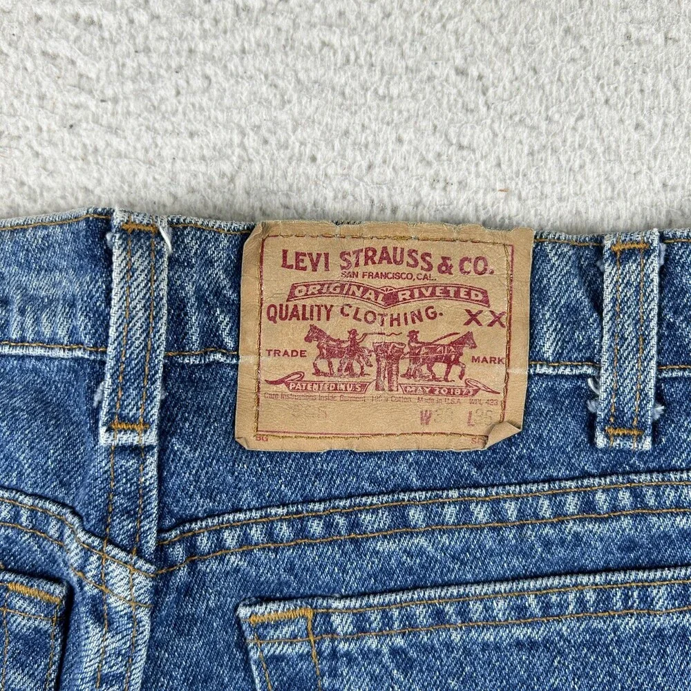 Vintage Levi's 505 Jeans Mens 32x36 Blue Denim Straight Leg Made In USA 90s